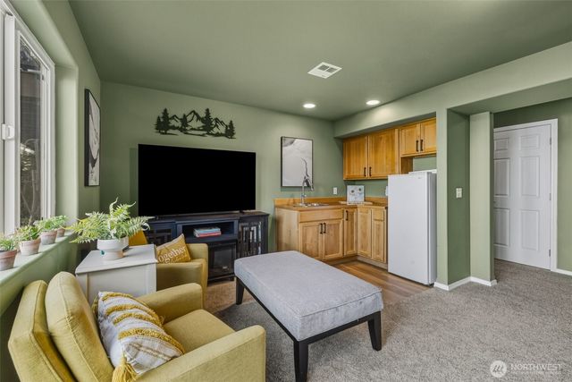 855 Louella Heights Drive, Sequim, WA 98382