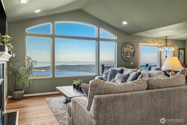 855 Louella Heights Drive, Sequim, WA 98382