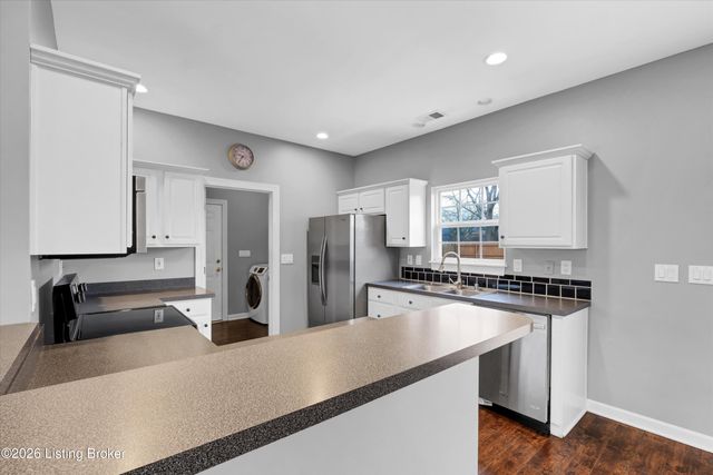 4008 Saddlecreek Ct, Louisville, KY 40245