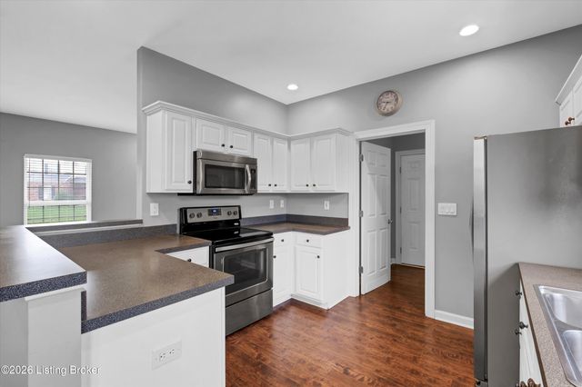 4008 Saddlecreek Ct, Louisville, KY 40245