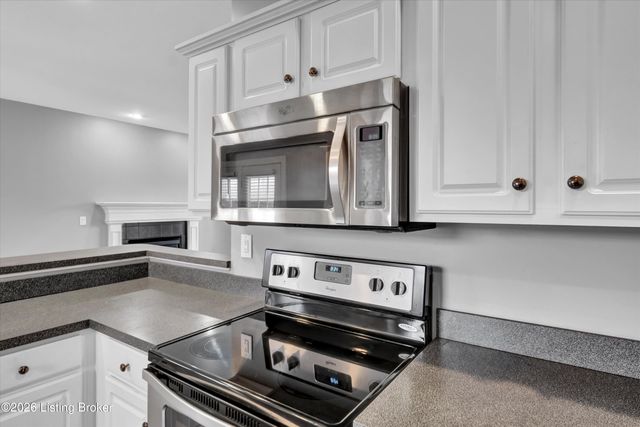 4008 Saddlecreek Ct, Louisville, KY 40245