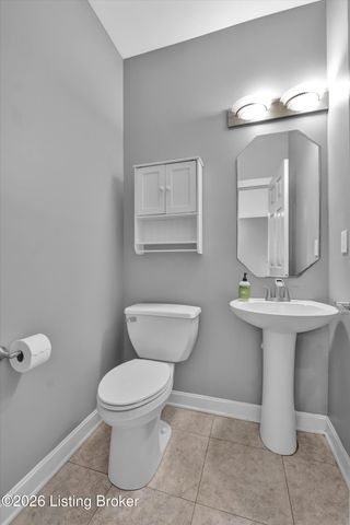 4008 Saddlecreek Ct, Louisville, KY 40245