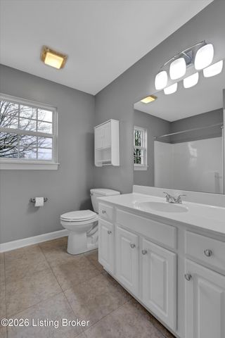 4008 Saddlecreek Ct, Louisville, KY 40245