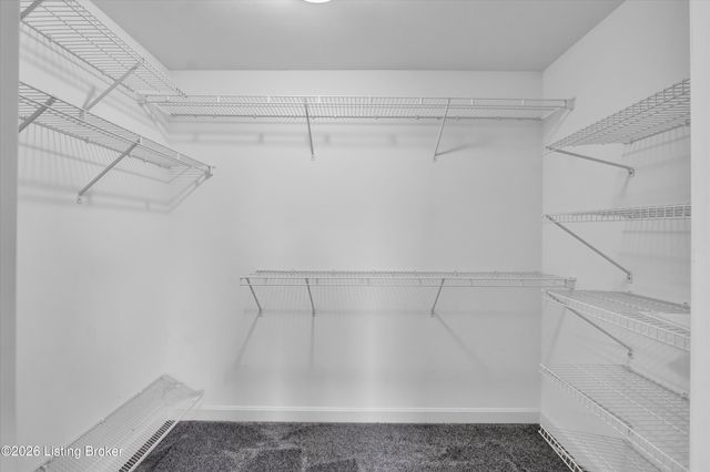 4008 Saddlecreek Ct, Louisville, KY 40245