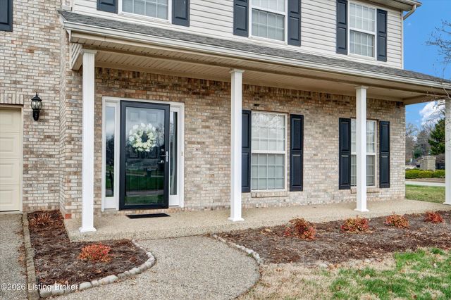 4008 Saddlecreek Ct, Louisville, KY 40245