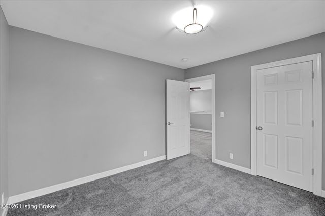 4008 Saddlecreek Ct, Louisville, KY 40245