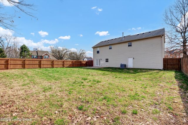 4008 Saddlecreek Ct, Louisville, KY 40245