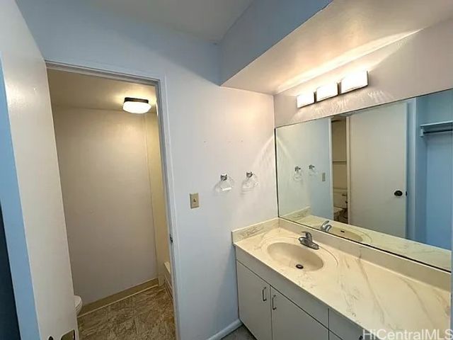 1015 Napunani Street 401, Honolulu, HI 96818