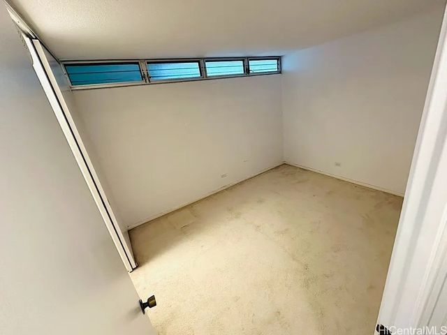 1015 Napunani Street 401, Honolulu, HI 96818