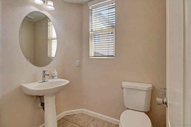 3856 Salt River Ln, Perris, CA 92571