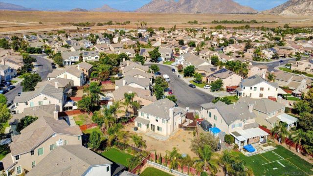 3856 Salt River Ln, Perris, CA 92571