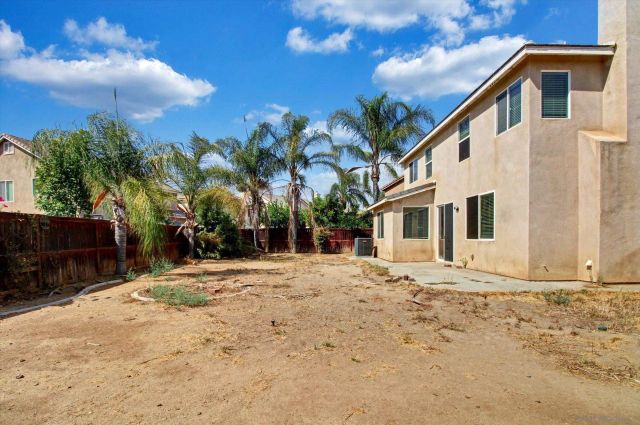 3856 Salt River Ln, Perris, CA 92571