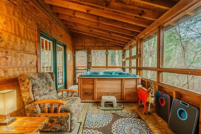 4320 Carolina Cove Way, Pigeon Forge, TN 37863