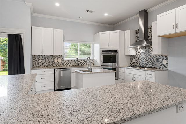 8406 Willowbrook Drive, Rowlett, TX 75088