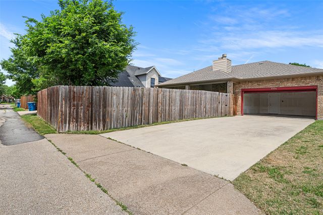 8406 Willowbrook Drive, Rowlett, TX 75088