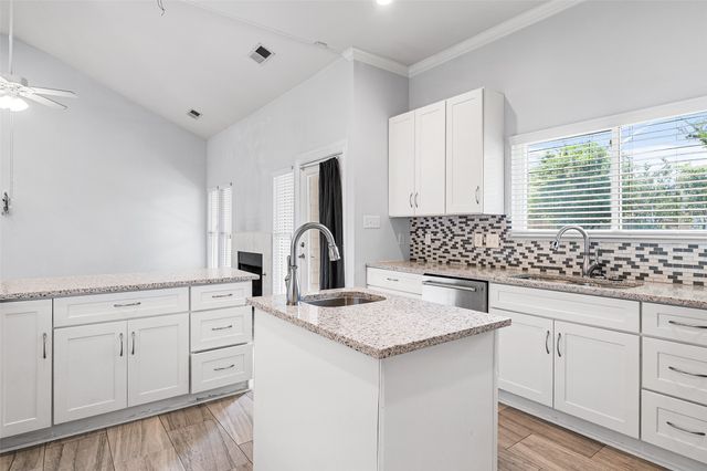 8406 Willowbrook Drive, Rowlett, TX 75088