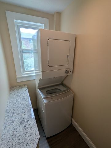185 Riverside Ave 185, Medford, MA 02155
