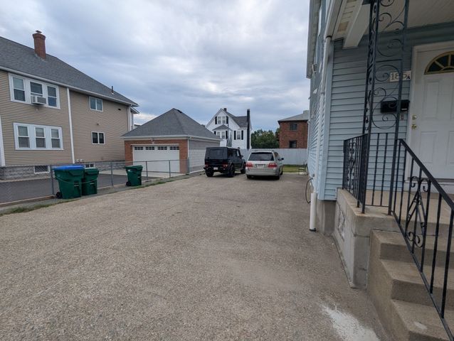 185 Riverside Ave 185, Medford, MA 02155