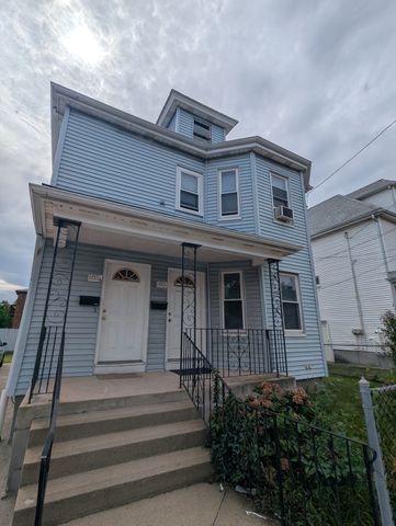 185 Riverside Ave 185, Medford, MA 02155