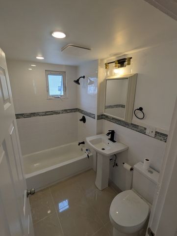 185 Riverside Ave 185, Medford, MA 02155