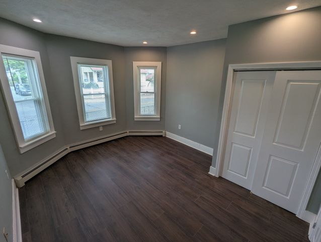 185 Riverside Ave 185, Medford, MA 02155