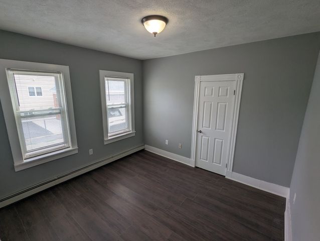 185 Riverside Ave 185, Medford, MA 02155