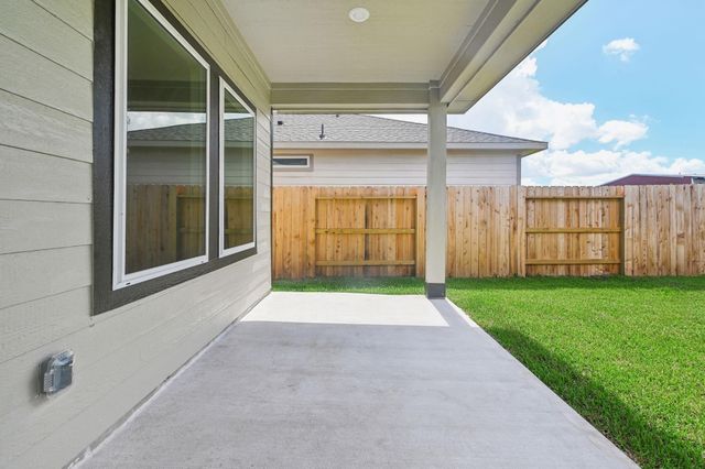 15447 Dapple Bluff Lane, Conroe, TX 77302
