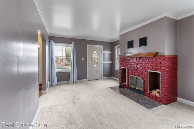 716 Kings Highway, Wyandotte, MI 48192