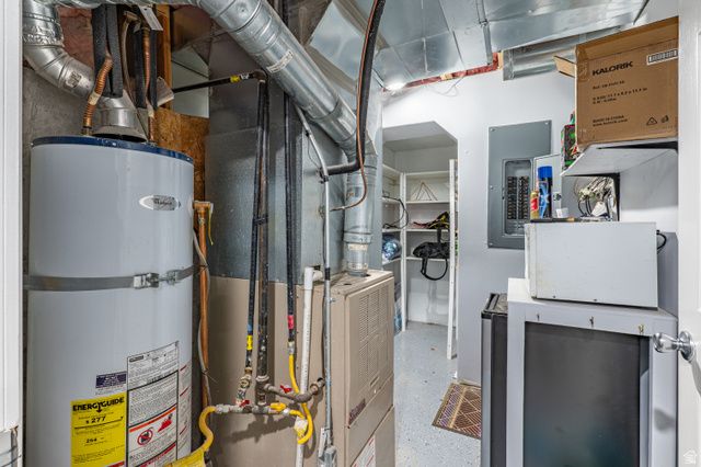 6157 W NELLIES ST, West Jordan, UT 84081