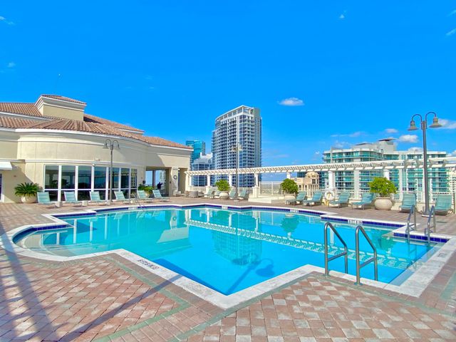511 SE 5 Avenue Apt 807, Fort Lauderdale, FL 33301