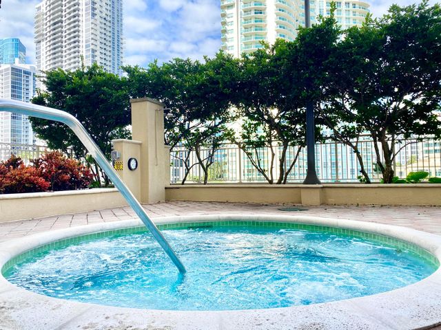 511 SE 5 Avenue Apt 807, Fort Lauderdale, FL 33301