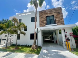 1860 NW 19th St 101, Miami, FL 33125