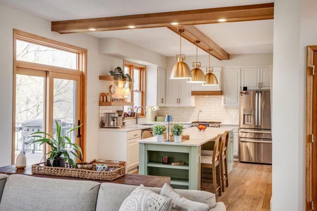 17800 32nd Place N, Plymouth, MN 55447