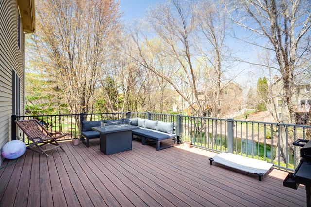 17800 32nd Place N, Plymouth, MN 55447