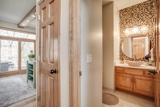 17800 32nd Place N, Plymouth, MN 55447