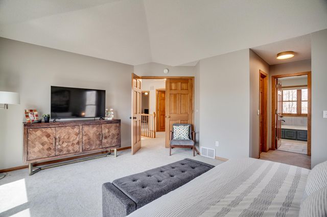 17800 32nd Place N, Plymouth, MN 55447