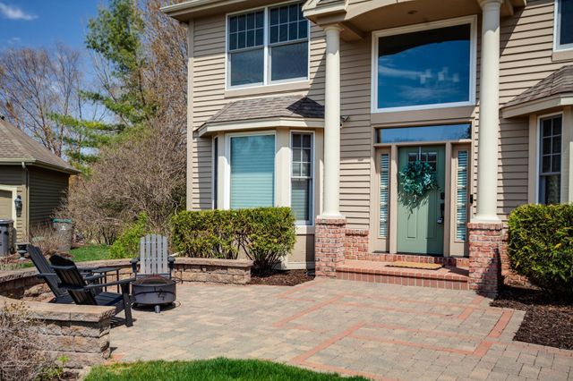 17800 32nd Place N, Plymouth, MN 55447