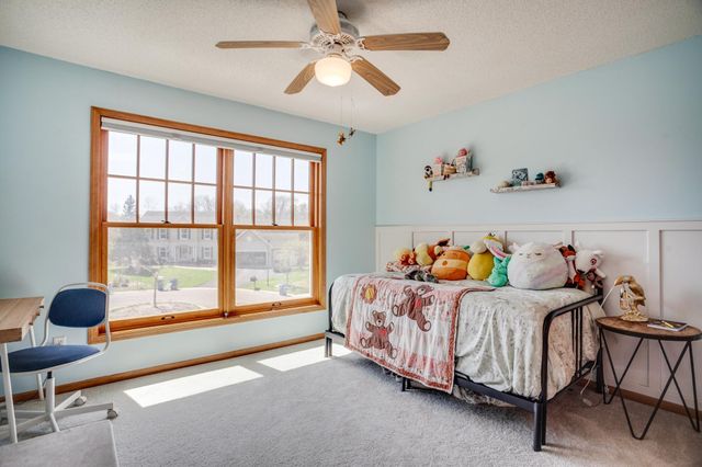 17800 32nd Place N, Plymouth, MN 55447