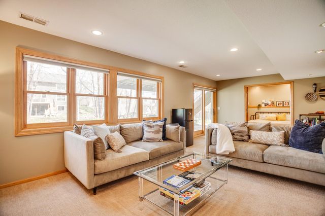 17800 32nd Place N, Plymouth, MN 55447