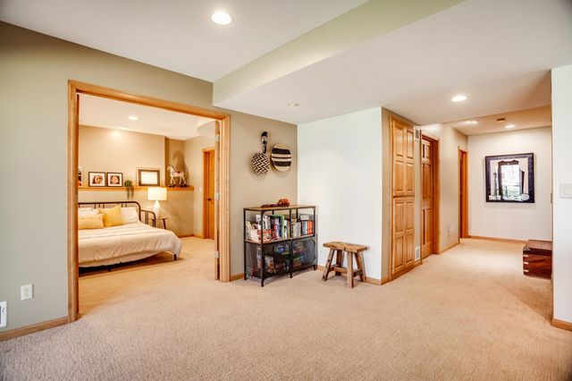 17800 32nd Place N, Plymouth, MN 55447