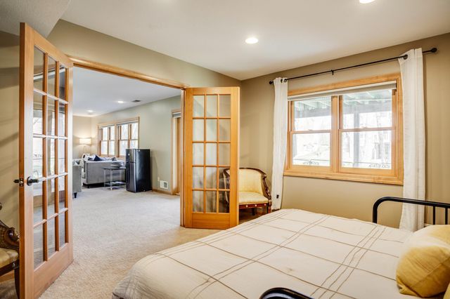 17800 32nd Place N, Plymouth, MN 55447