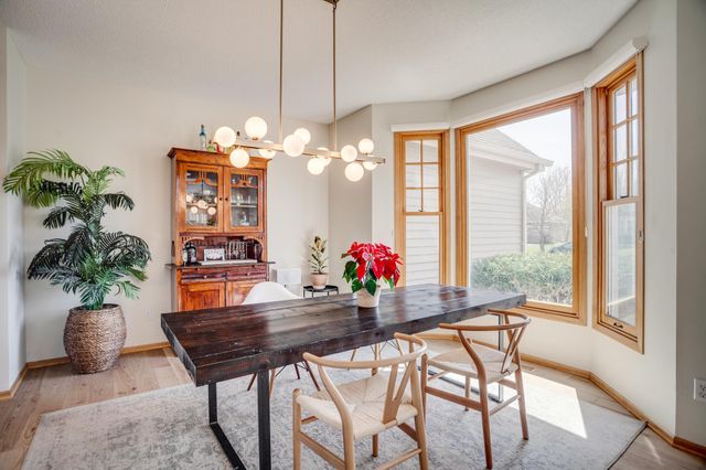 17800 32nd Place N, Plymouth, MN 55447