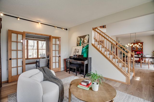 17800 32nd Place N, Plymouth, MN 55447