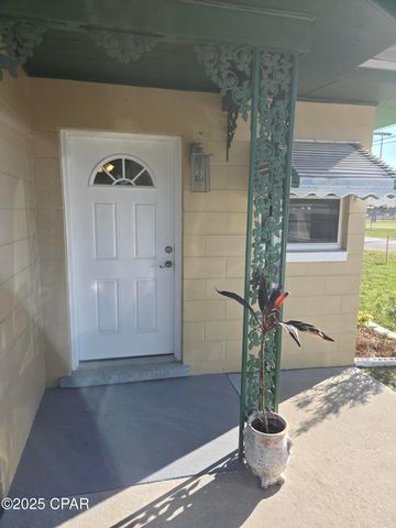 1609 W 13th Street, Panama City, FL 32401