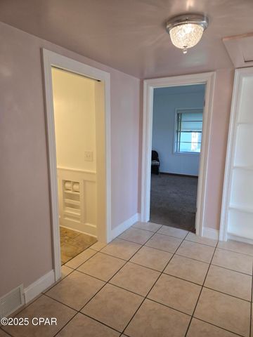 1609 W 13th Street, Panama City, FL 32401