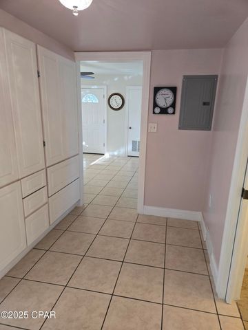 1609 W 13th Street, Panama City, FL 32401