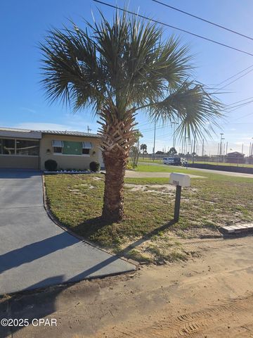 1609 W 13th Street, Panama City, FL 32401