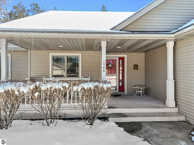 1546 Nightingale Lane, Kingsley, MI 49649