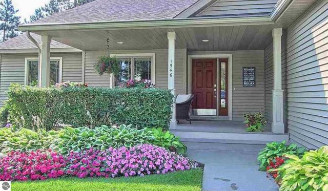 1546 Nightingale Lane, Kingsley, MI 49649