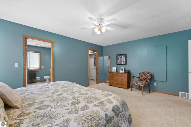 1546 Nightingale Lane, Kingsley, MI 49649